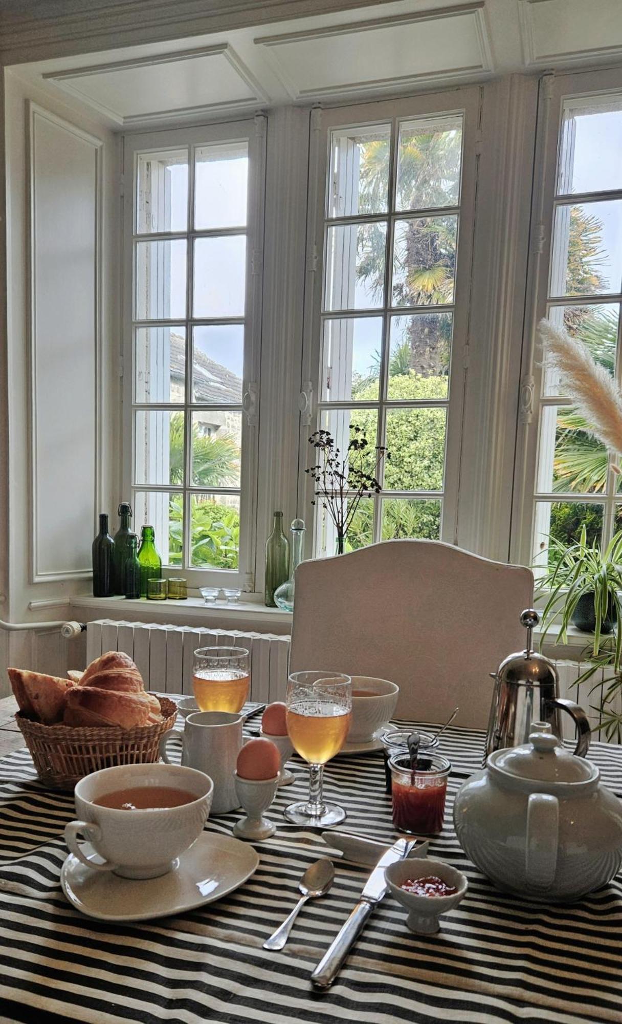 Le Prieure Barfleur Bed & Breakfast Exterior photo